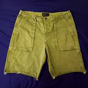 Abercrombie & Fitch green military Shorts 33